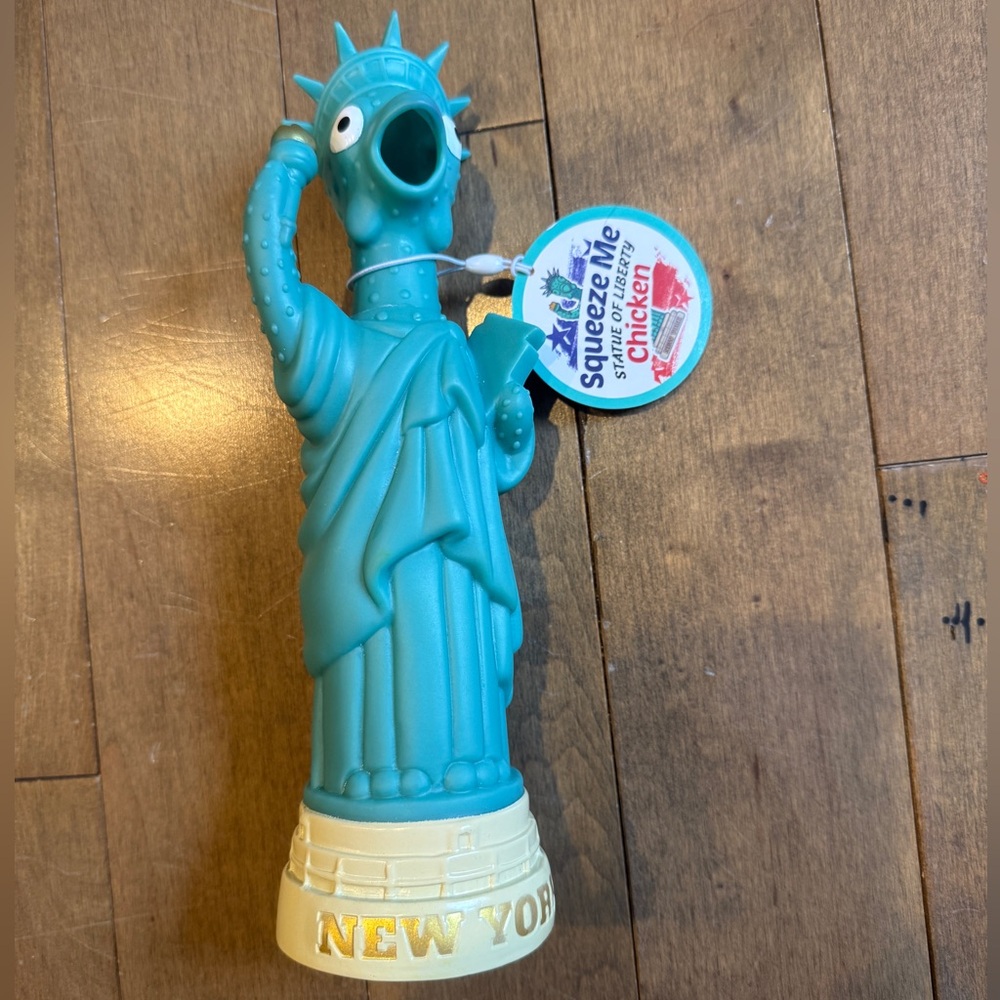 Statue of Liberty Dog Toy With Noise